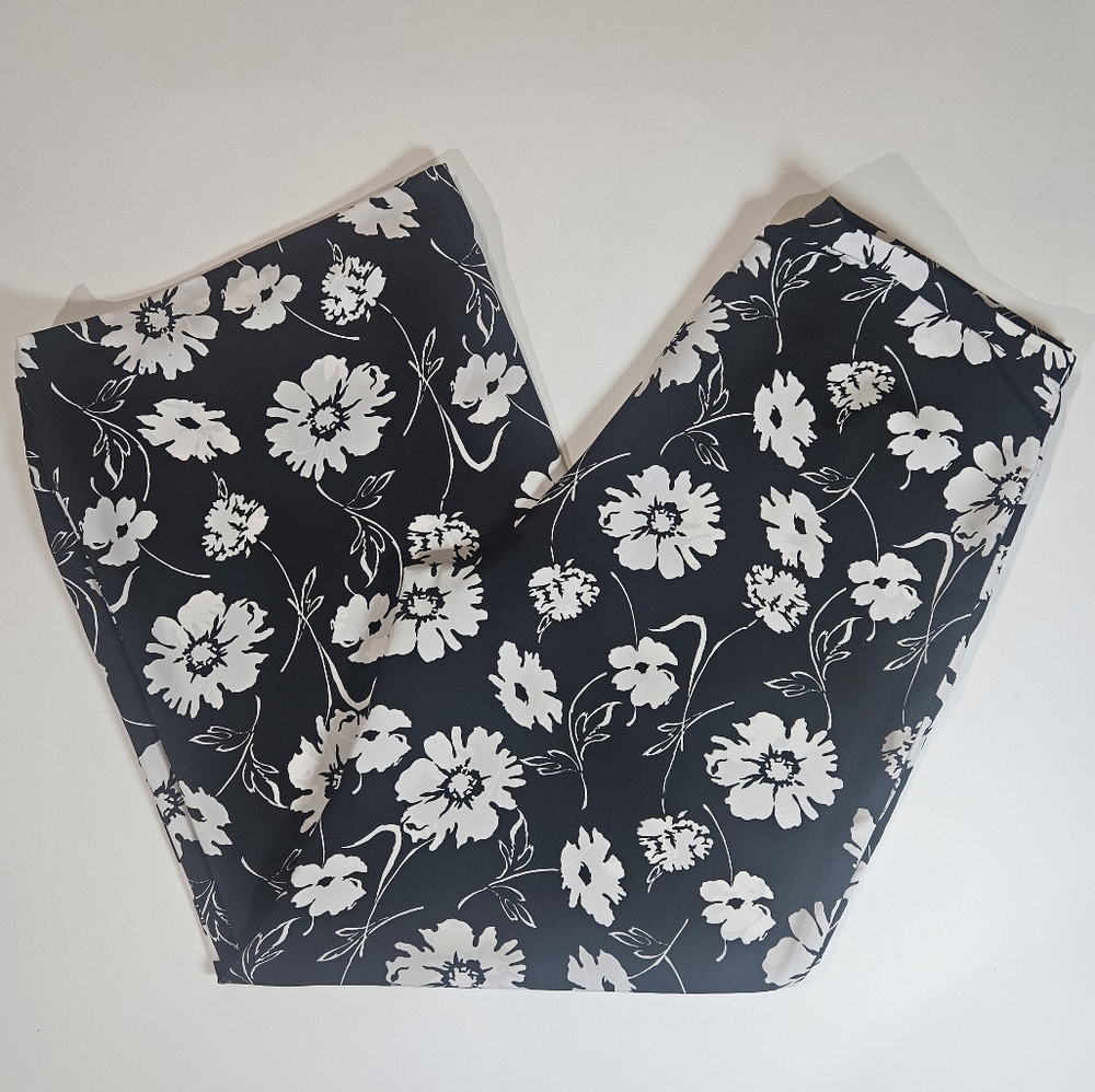 Lauren Ralph Lauren Womens Pants‎ Size 10P Black White Floral Wide Leg High Rise - Picture 7 of 7